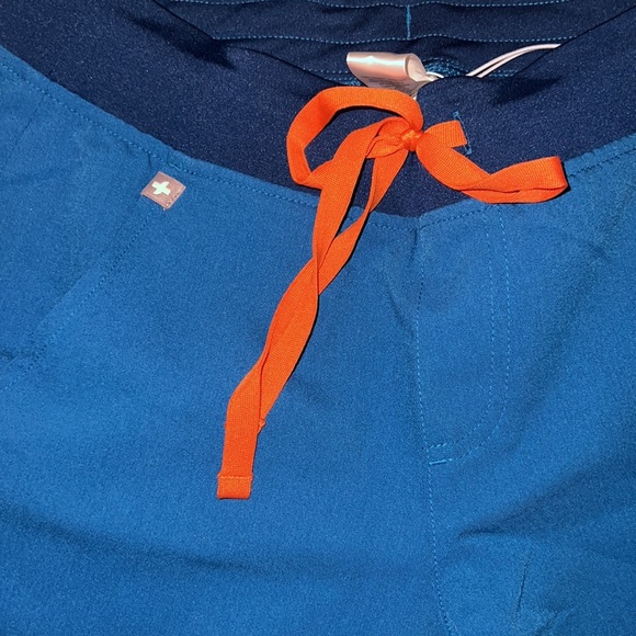 Figs Zamora 2.0 Jogger Scrub Pants - Picture 9 of 11